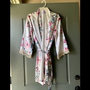 Floral silk robe size M